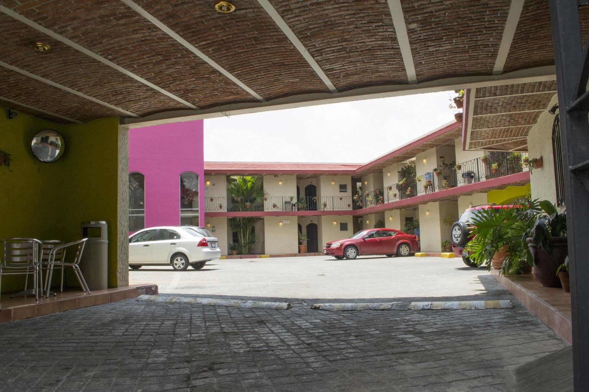 Hotel Villa Del Sol Expo Guadalajara Exterior photo